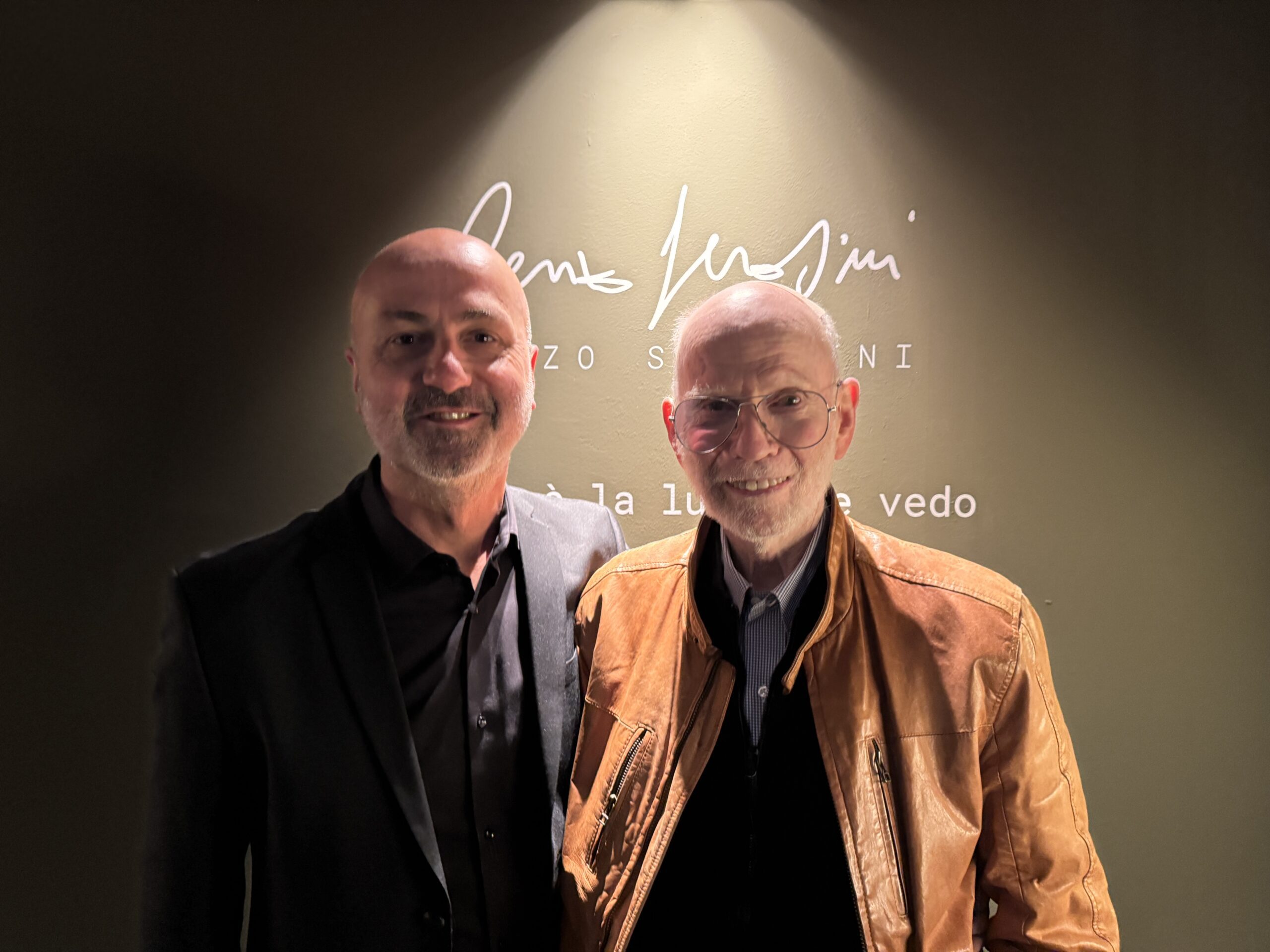 Read more about the article Renzo Serafini Shines with Rechargeable Designs at Euroluce